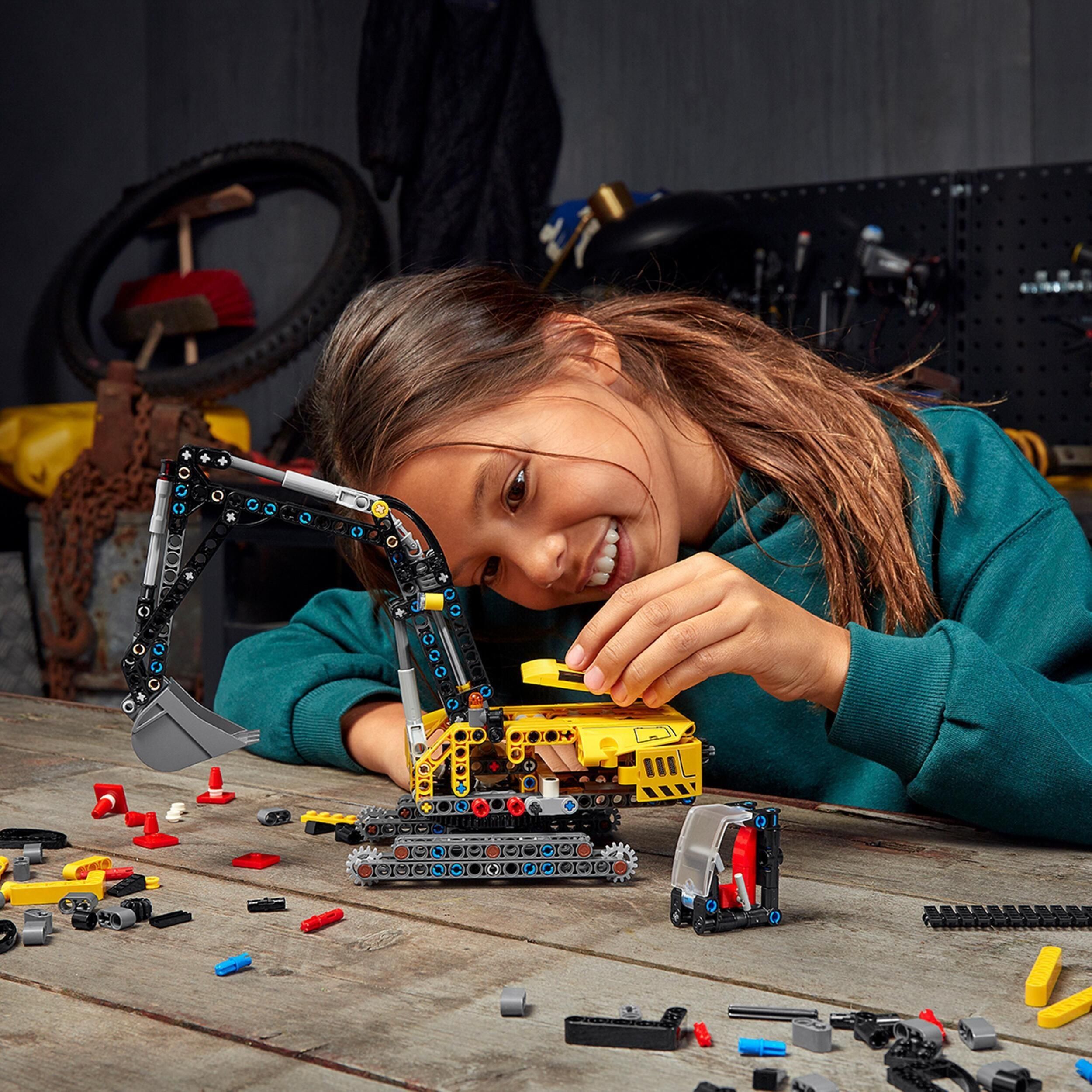LEGO Technic 42121 Wytrzymała koparka - zdjęcie 8 LEGO Technic 42121 Wytrzymała koparka