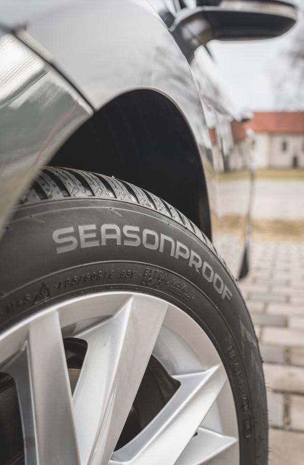 Nokian Tyres Seasonproof 1 Ganzjahresreifen 205/55 R16 91H – Für Allwetter, Auch Für E-Autos, Mit DSI Profiltiefen-Anzeige