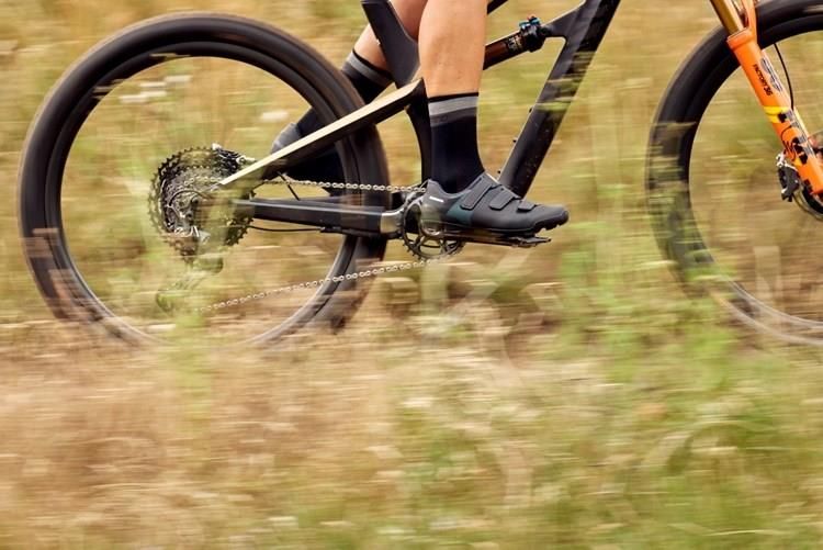 Shimano SH-XC100 Czarny - zdjęcie 5 Shimano SH-XC100 Czarny