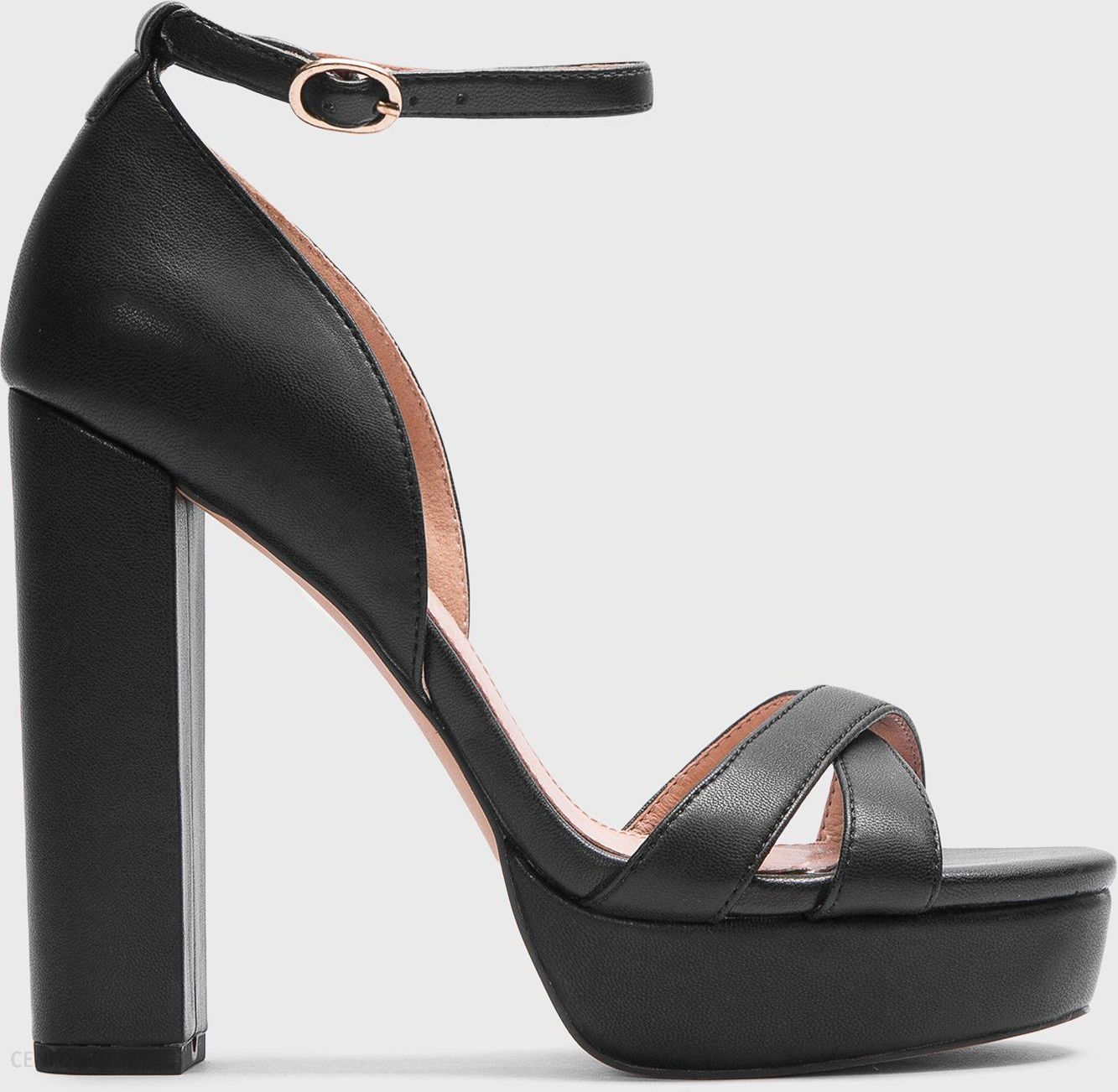 Obuwie Sandały Sandały na platformie Zara Sanda\u0142y na platformie czarny W stylu casual 