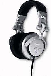 Sony v700dj 2025