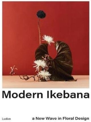 Modern Ikebana: A New Wave in Floral Design 