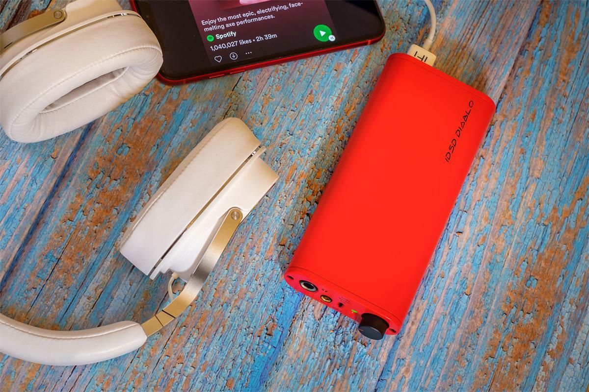 фото Усилитель мощности iFi Audio iDSD Diablo Red