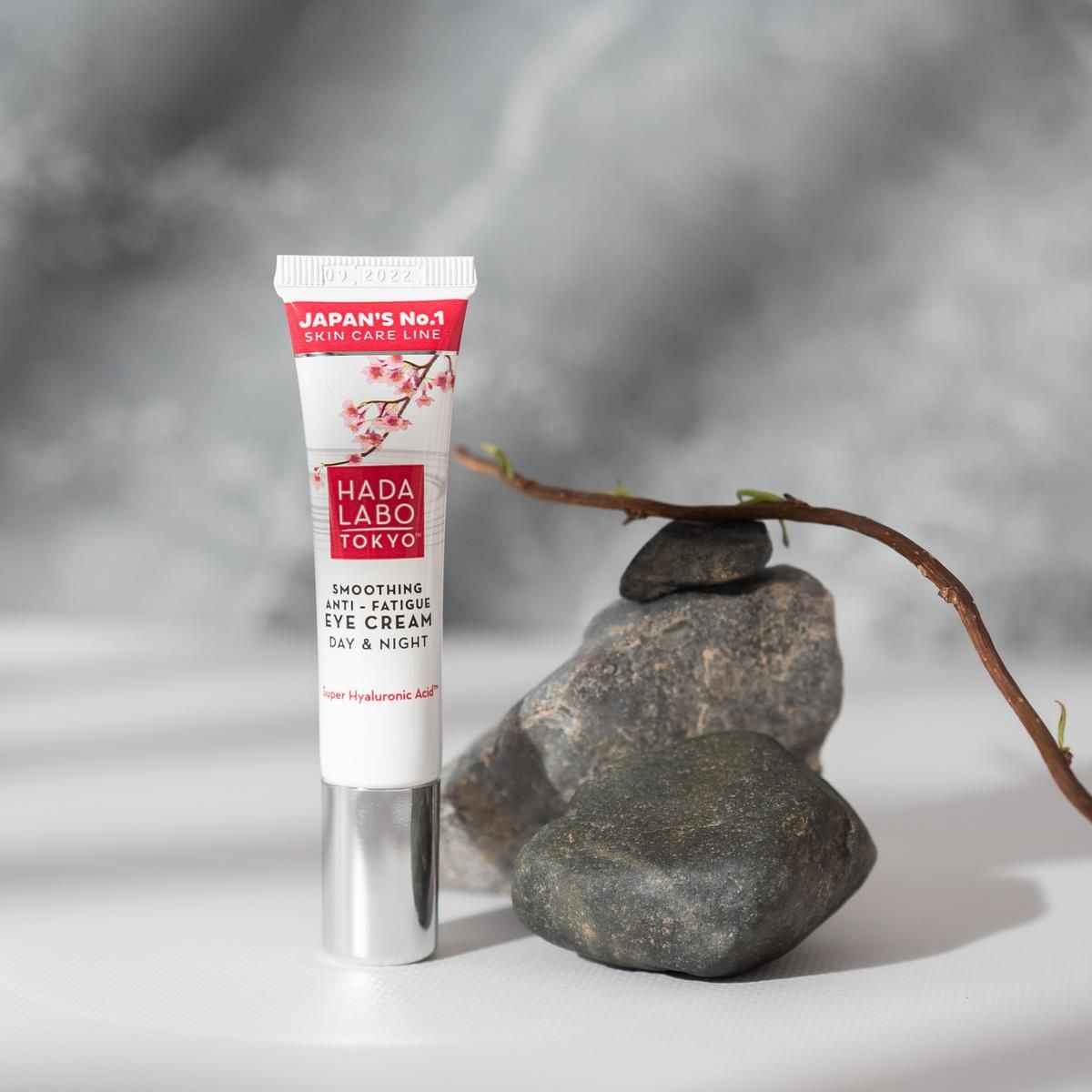 Hada Labo Tokyo White Krem Pod Oczy Przeciw Oznakom Zmęczenia Na Dzień ...