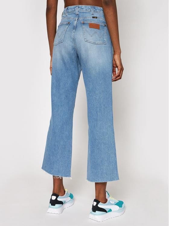 wrangler mom kick flare