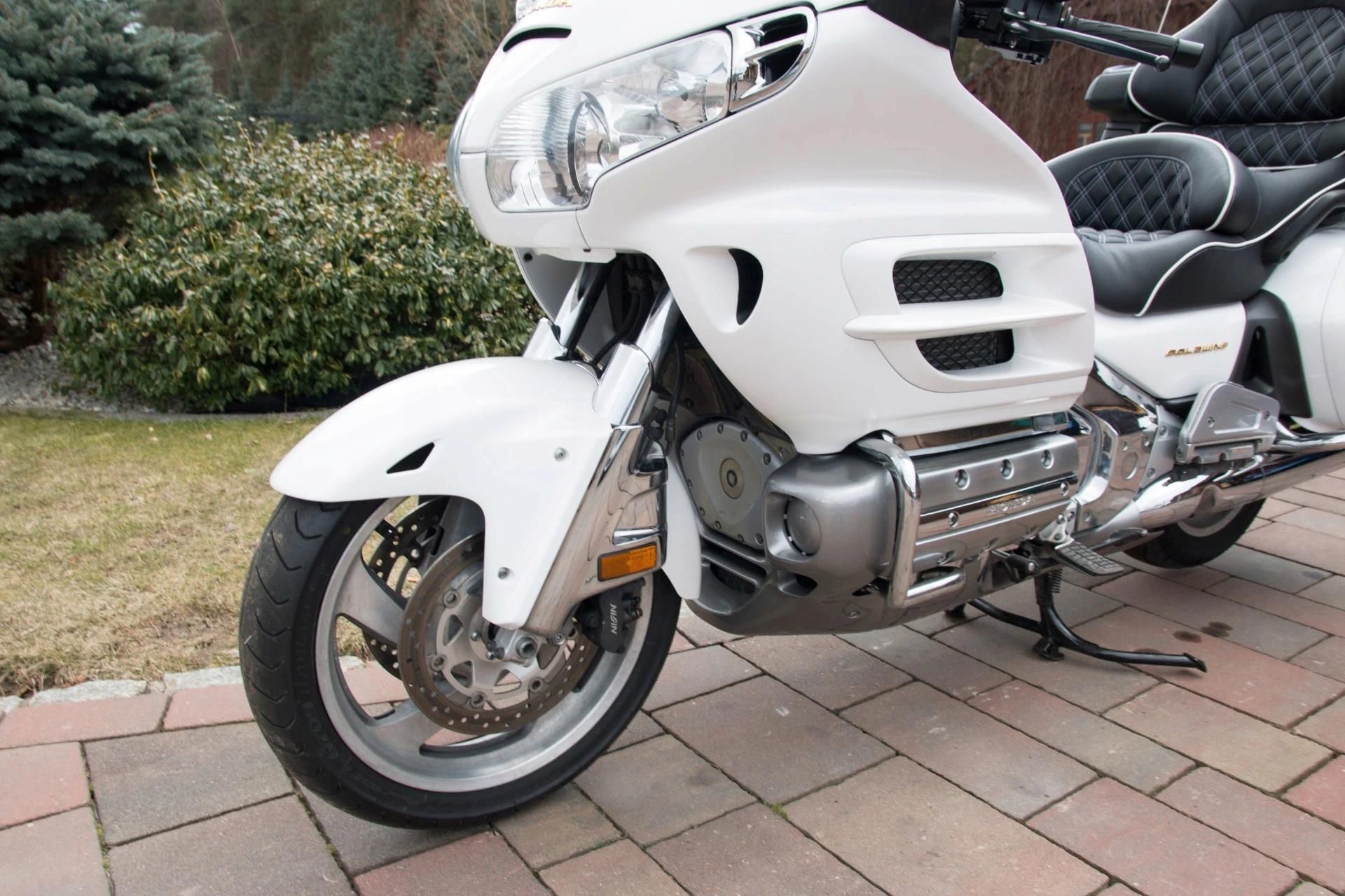 2001 honda gl1800