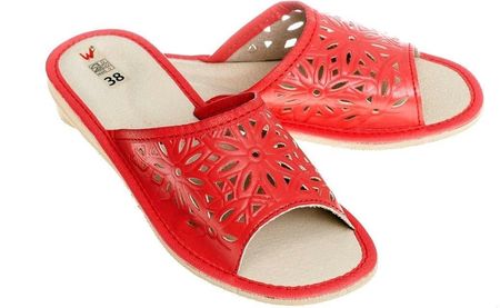 Przewiewne damskie pantofle z ażurowym wzorem pw077 czerwony