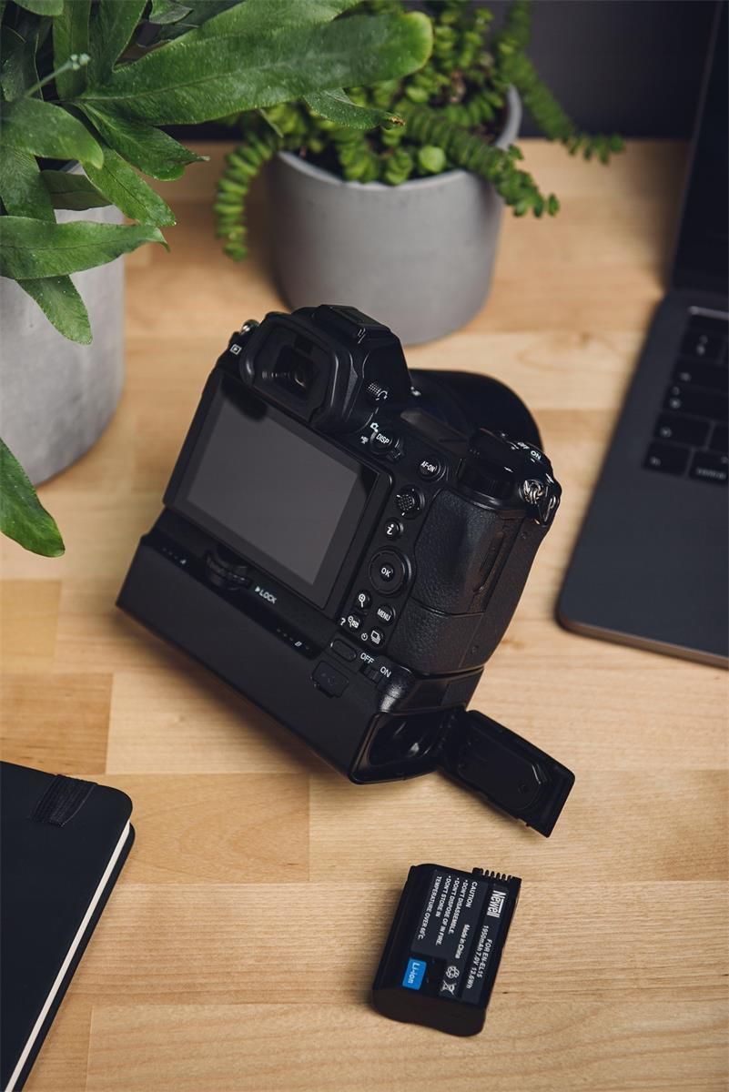 Battery grip NEWELL MB-N10 (Nikon Z6/Z7) - zdjęcie 4 Battery grip NEWELL MB-N10 (Nikon Z6/Z7)