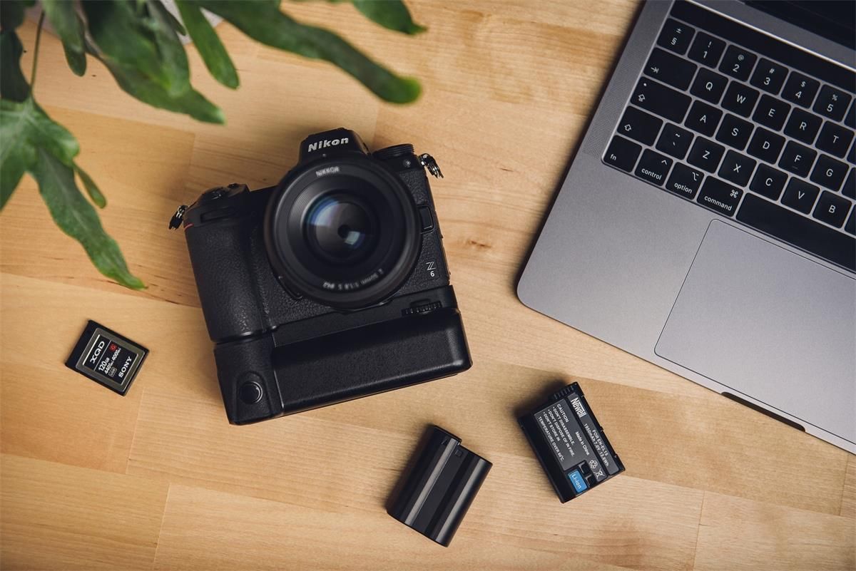Battery grip NEWELL MB-N10 (Nikon Z6/Z7) - zdjęcie 5 Battery grip NEWELL MB-N10 (Nikon Z6/Z7)