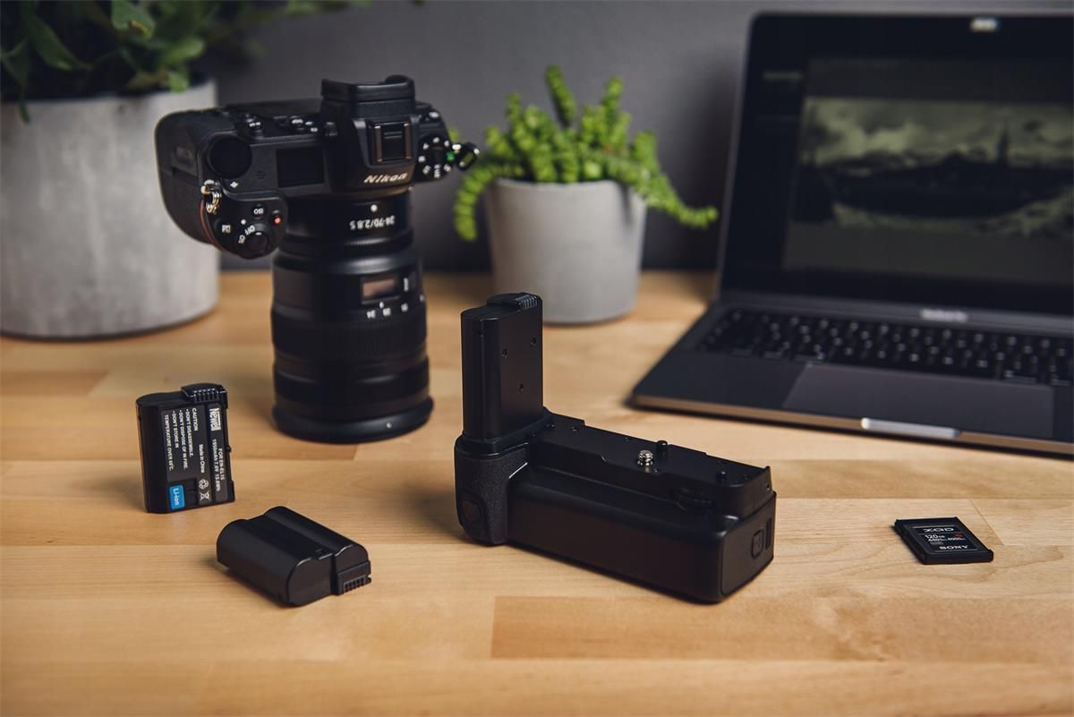 Battery grip NEWELL MB-N10 (Nikon Z6/Z7) - zdjęcie 8 Battery grip NEWELL MB-N10 (Nikon Z6/Z7)