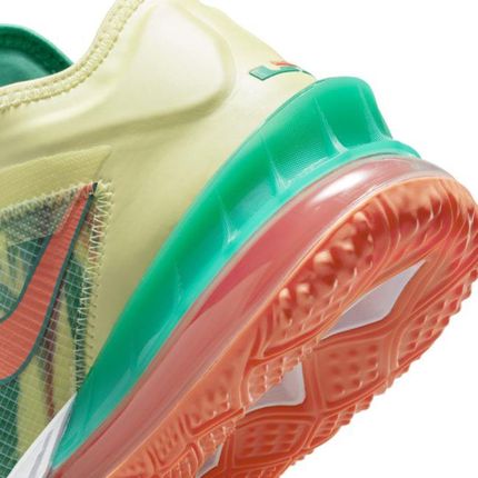 summer refresh lebron 18