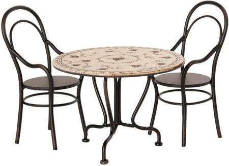 Maileg Stolik z Krzesłami - Dining Table Set With 2 Chairs   Akcesoria dla Lalek  
