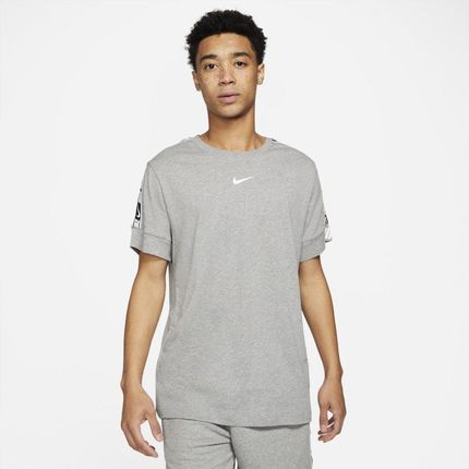 Nike Męski T shirt Nike Sportswear Szary - Ceny i opinie T-shirty i koszulki męskie PIPG Nike Męski T shirt Nike Sportswear Szary - Ceny i opinie T-shirty i koszulki męskie PIPG