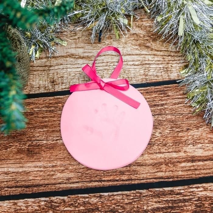 Pearhead Odcisk Rączki Zawieszka Różowa - zdjęcie 4 Pearhead Odcisk Rączki Zawieszka Różowa