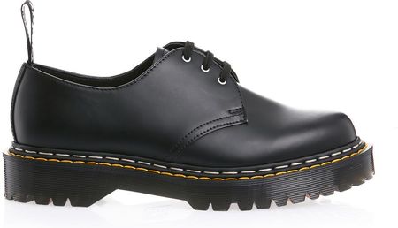 Doc martens 2024 flat shoes