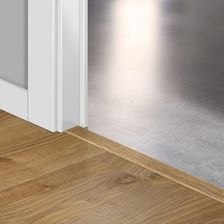 Zdjęcie Quick-Step Profil Dąb wiejski naturalny 2000x45x8mm (QSVINCP40025) - Czarne