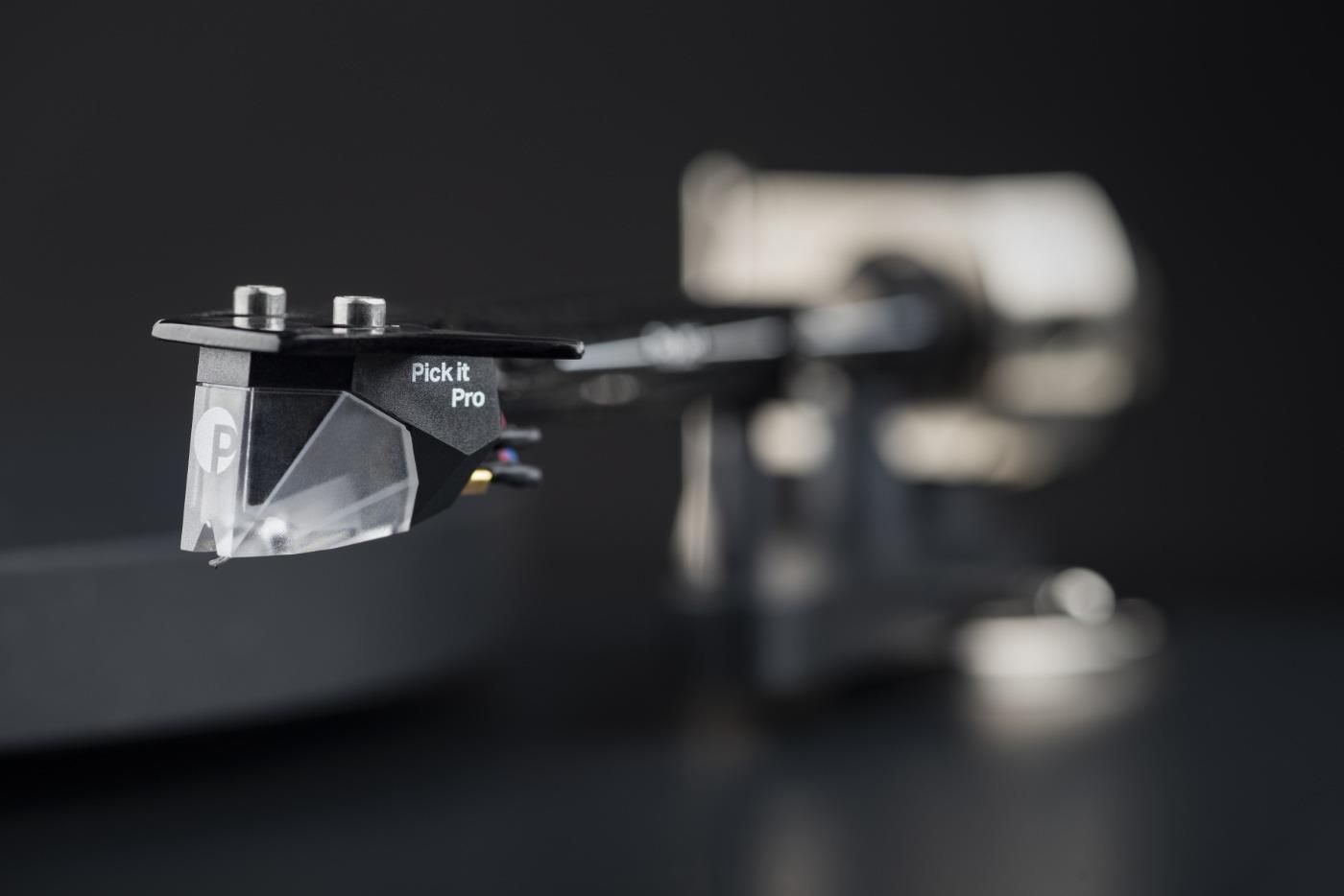 Pro-Ject Debut PRO (Czarny satyna) - zdjęcie 1 Pro-Ject Debut PRO (Czarny satyna)