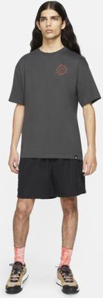 nike acg sunshine tee