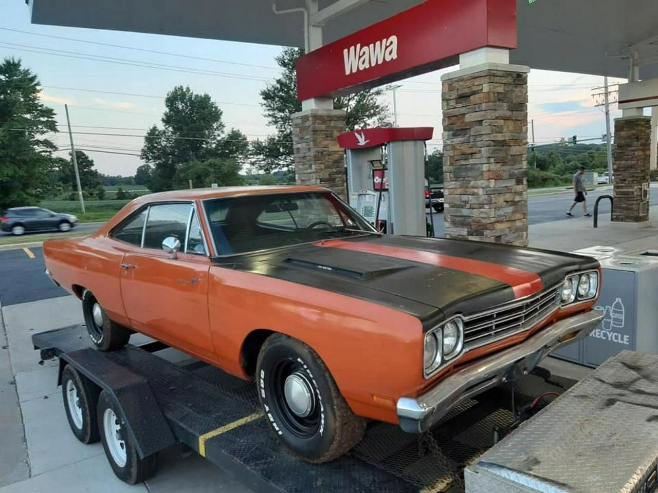 Roadrunner страна производитель. Plymouth Roadrunner 1969 спереди. Roadrunner отзывы.