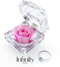 SZKATUŁKA NA PIERŚCIONEK ZARĘCZYNOWY RÓŻOWA WIECZNA RÓŻA W PRZEZROCZYSTYM PUDEŁKU INFINITY ROSE