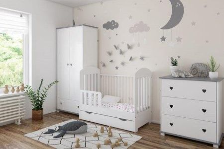 Pinewood Sisi zestaw mebli niemowlęcych 3el łóżeczko-tapczanik z szufladą 120x60cm szafa komoda kolor biało-szary