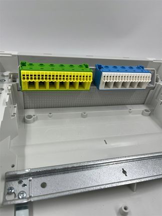 Hager VU36NW Répartiteur multimédia montage encastré blanc - Luxembourg Hager VU36NW Répartiteur multimédia montage encastré blanc - Luxembourg