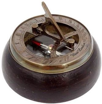 Gift Deco Mosiężny Kompas I Zegar Słoneczny Na Podstawie Drewnianej Nc2865 30798