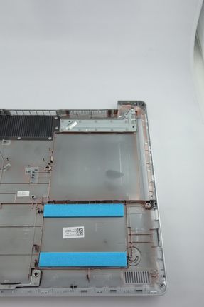 DELL NOWA ZAŚLEPKA 5570 OBUDOWA DOLNA NR N4HXY - zdjęcie 2