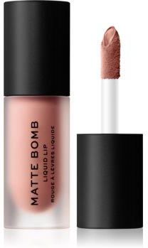 Makeup Revolution Matte Bomb matowa szminka odcień Nude Charm 4,6 ml