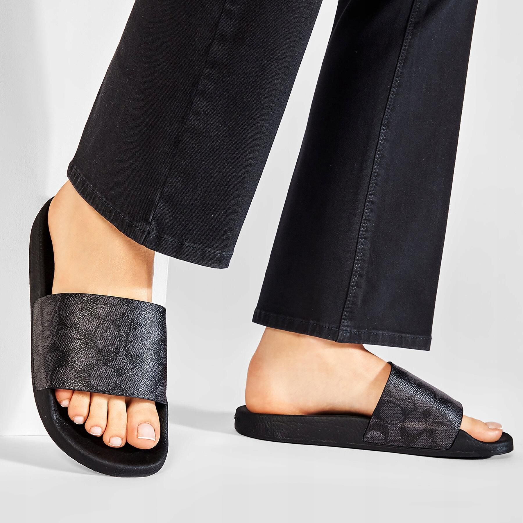 COACH Annabel Leather Flat ブラック C d0b2c7af-4c60-4985-92d7-