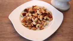 Zdjęcie Rafex Mieszanka orzechów solona 1kg - Piaski