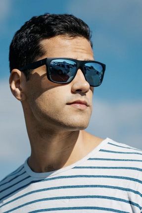 Męskie czarne okulary przeciwsłoneczne z błękitno-niebieskimi szkłami polaryzacyjnymi