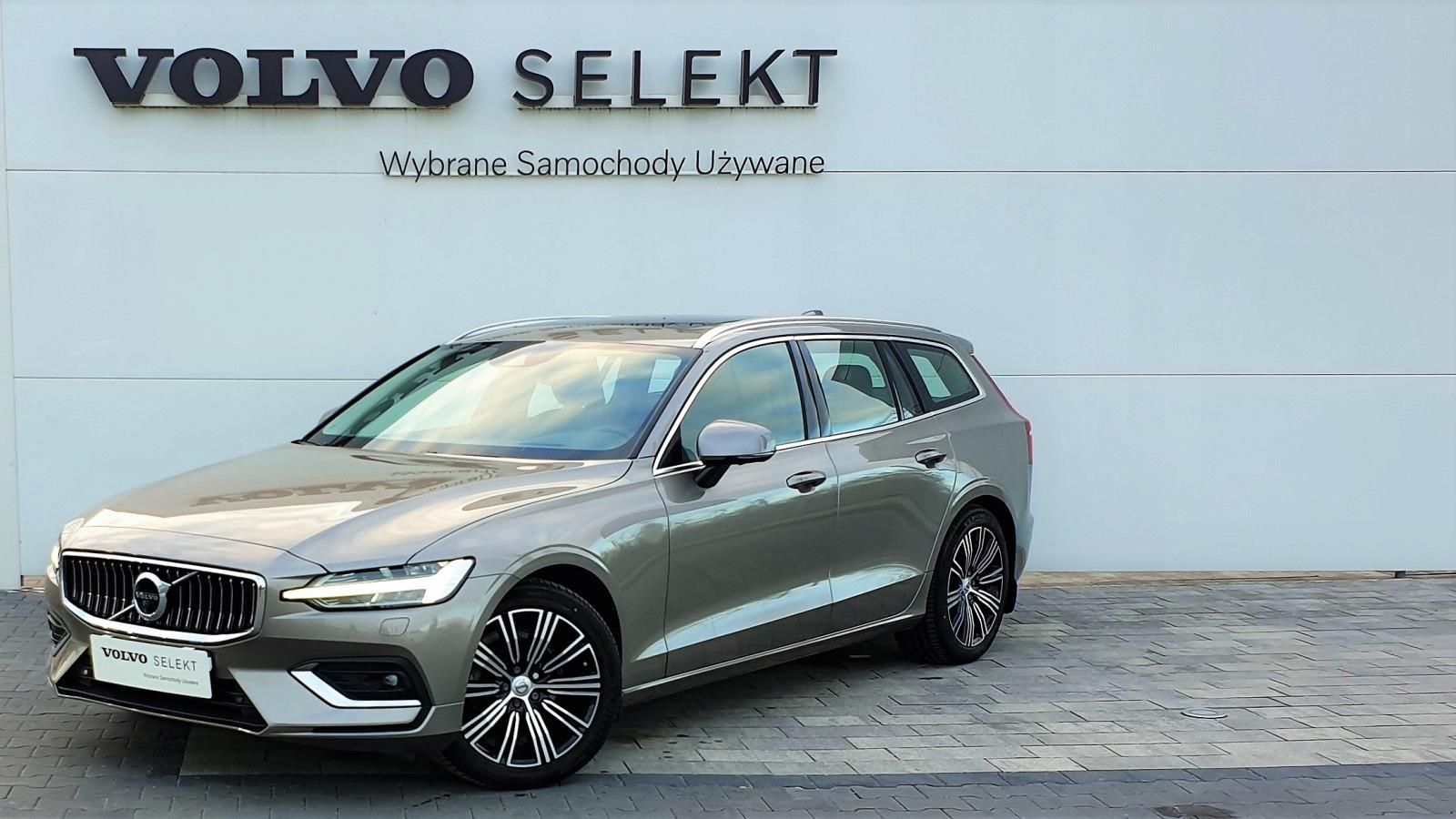 Volvo V60 B4 Mild Hybrid Benzyna 197+14KM Inscript - Opinie I Ceny Na ...