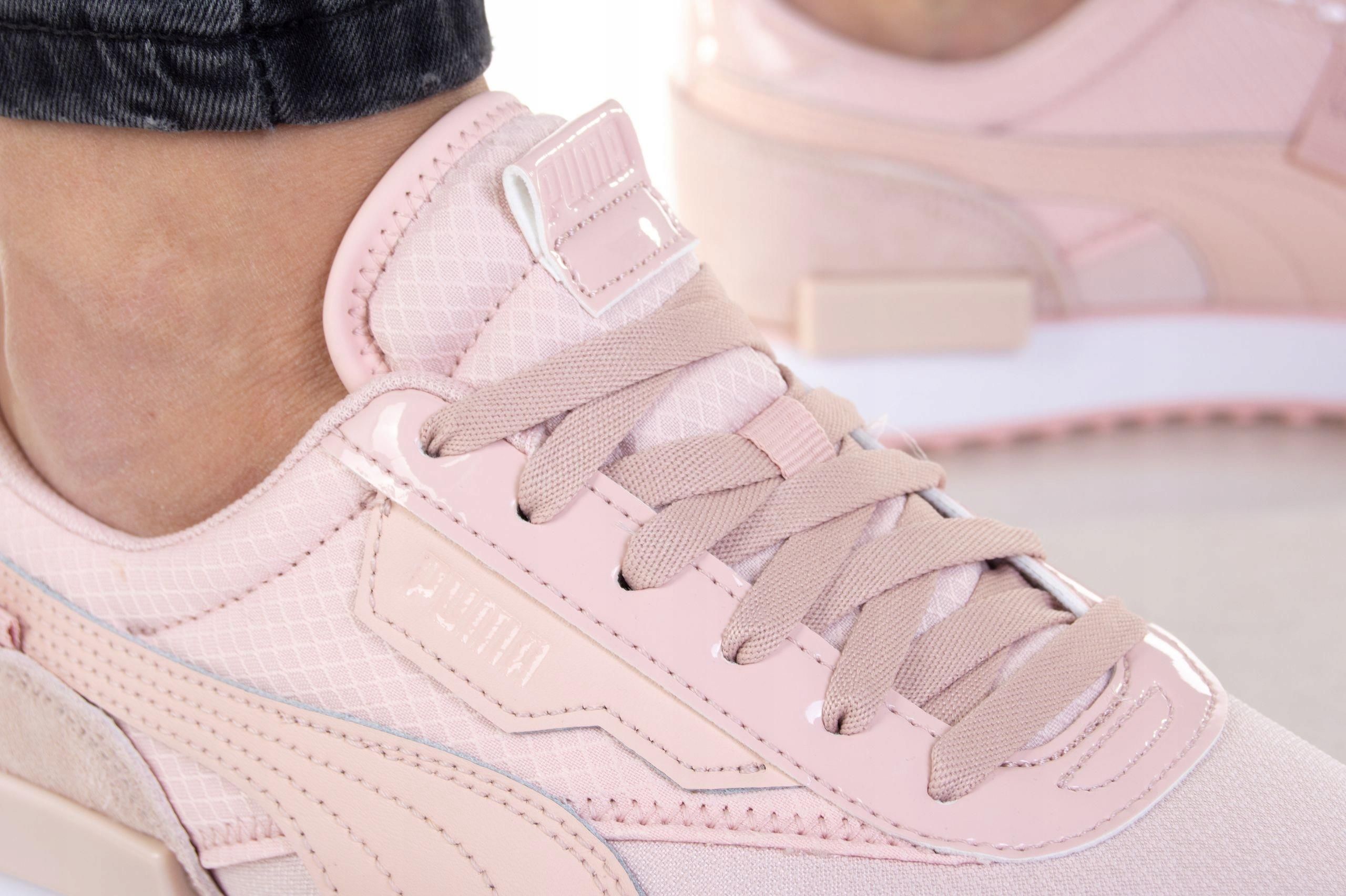 PUMA BUTY DAMSKIE FUTURE RIDER GLOSSY 381142 01 38114201 Ceny i