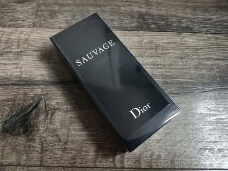 Dior Sauvage Sauvage Perfumowany Żel Pod Prysznic Z Dozownikiem 250 Ml