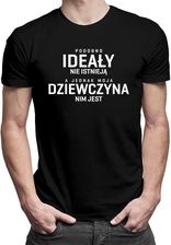 Podobno ideały nie istnieją, a jednak moja dziewczyna nim jest - męska koszulka z nadrukiem - zdjęcie 1