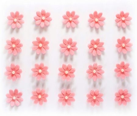 Różowe stokrotki. Kwiaty z masy cukrowej (bab21177)