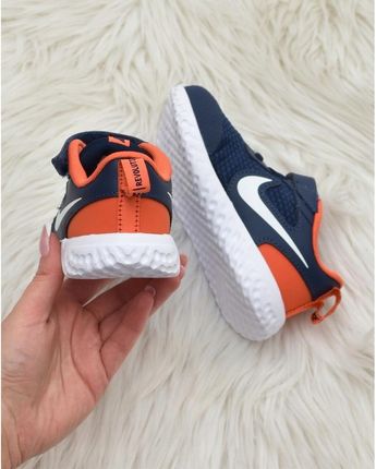 nike revolution 5 bq5673