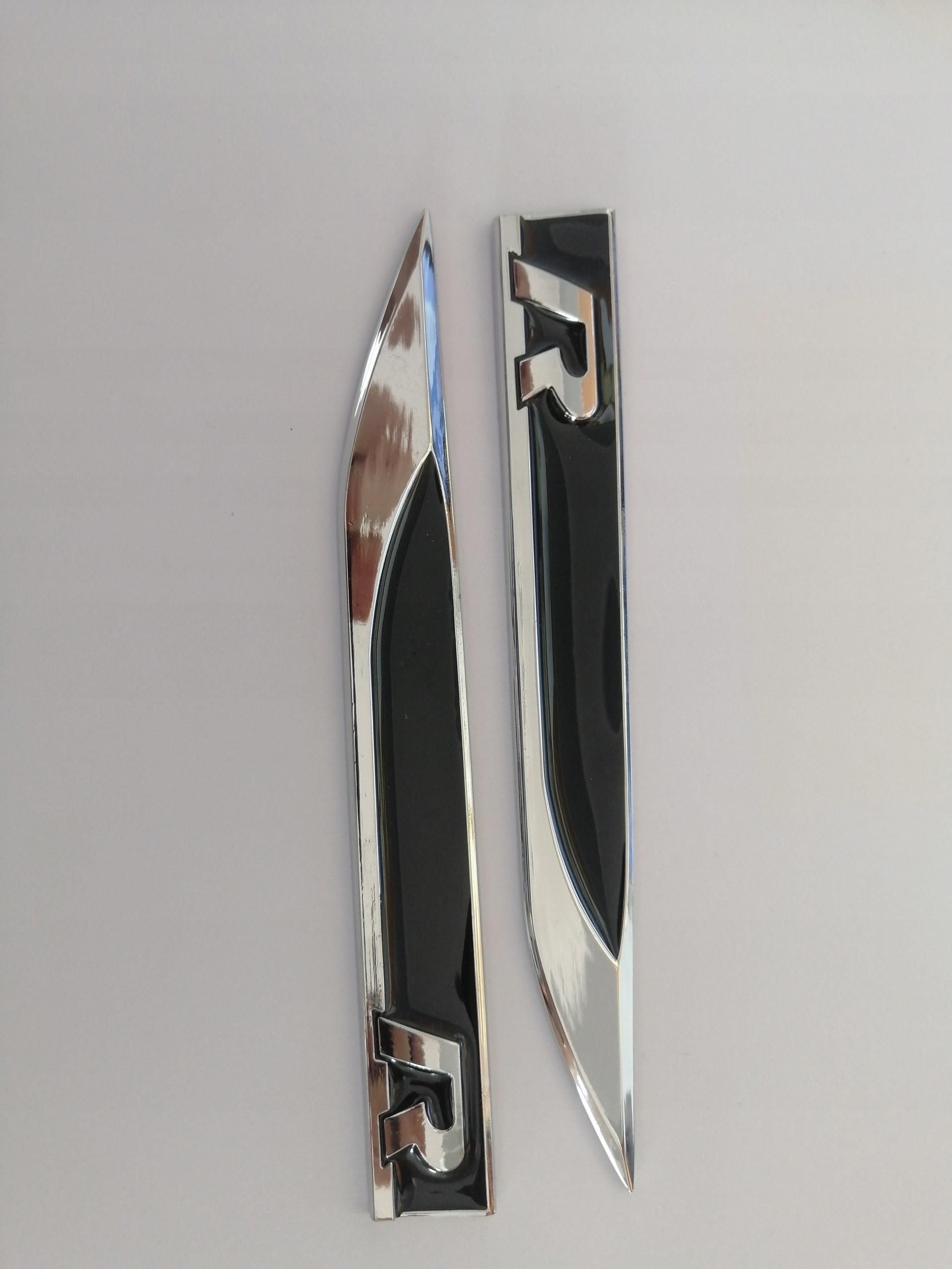 Pokrowiec samochodowy VOLKSWAGEN EMBLEMAT VW R-LINE RLINE CZARNY ...