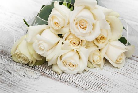 Tapeta flizelinowa Białe róże - 104x70