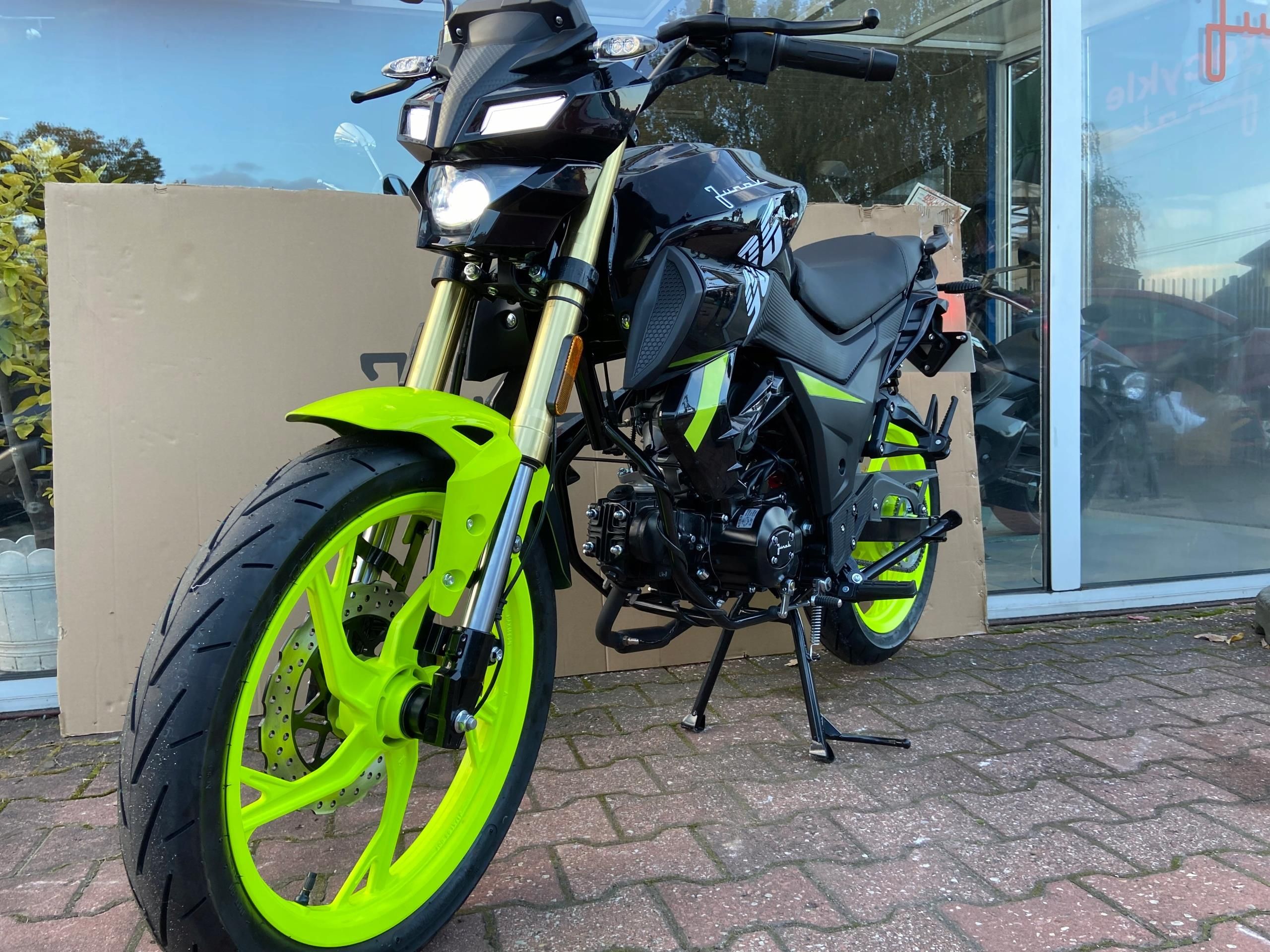 motorower JUNAK 906 50 cm 2021 nowy - zdjęcie 3 motorower JUNAK 906 50 cm 2021 nowy