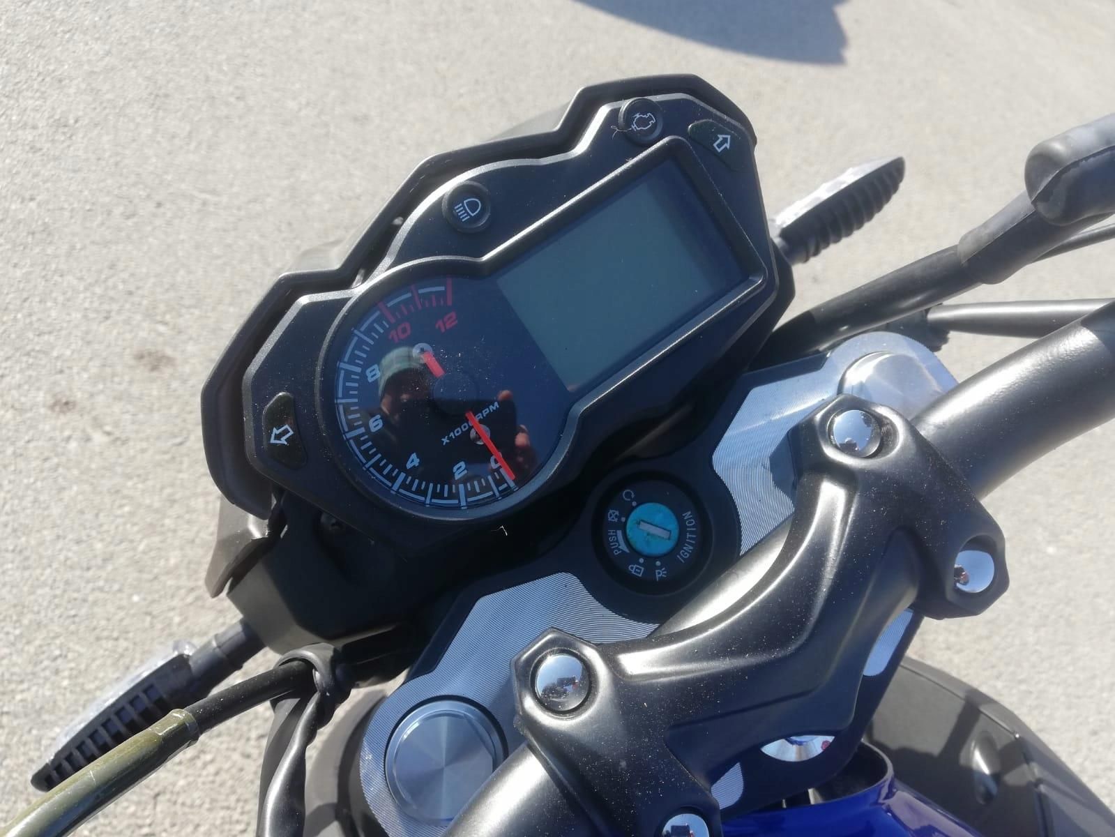 Motorower Junak 905 Naked 49cc Dulowa - zdjęcie 3 Motorower Junak 905 Naked 49cc Dulowa