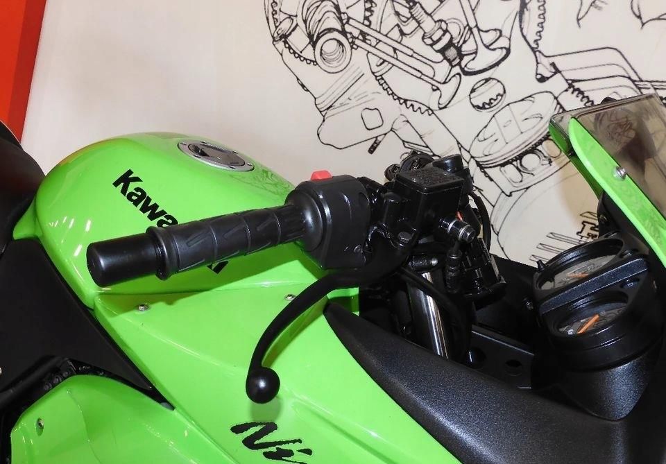 Kawasaki Ninja 250R 0.3 Benzyna 33KM