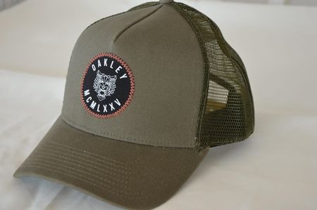 Czapka z daszkiem Oakley Bengal Trucker Worn Olive 911963AU-79B