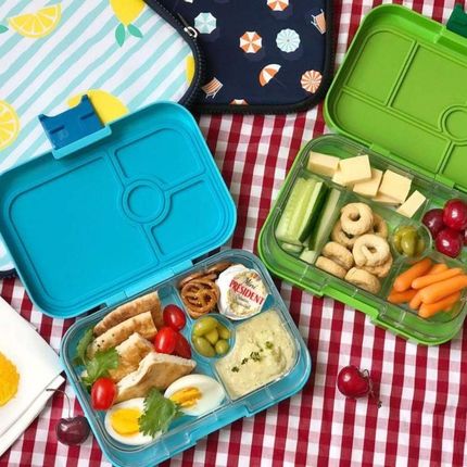 https://image.ceneostatic.pl/data/products/131858502/f42cb5e4-3eaa-4e5b-b121-6b32a0a4706b_p-yumbox-lunchbox-4-komorowy-panino-sunburst-yellow-panda-tray.jpg?=6c21b