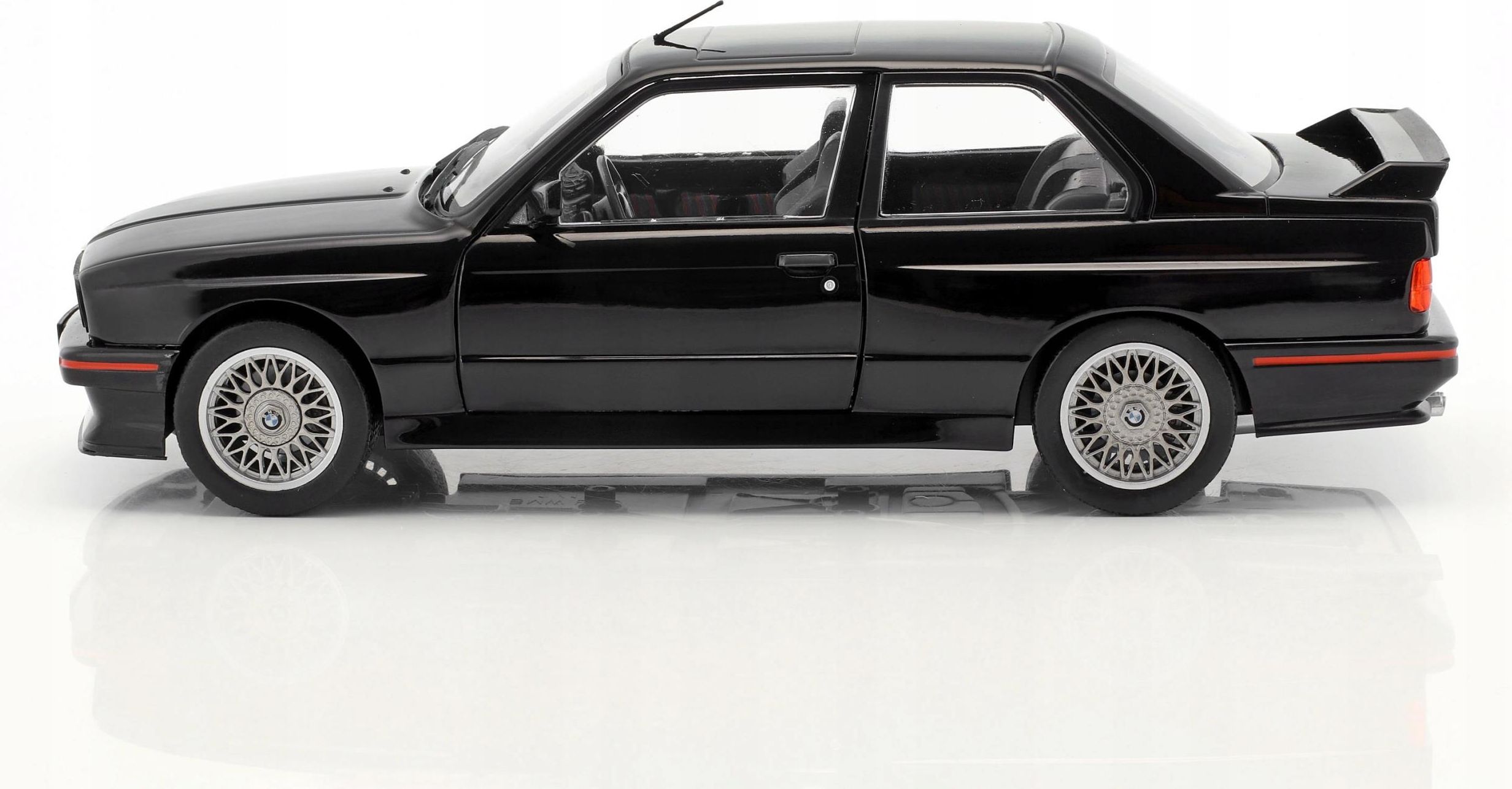 Bmw M3 E30 solido 90 anniversaire 1/18 - Modélisme