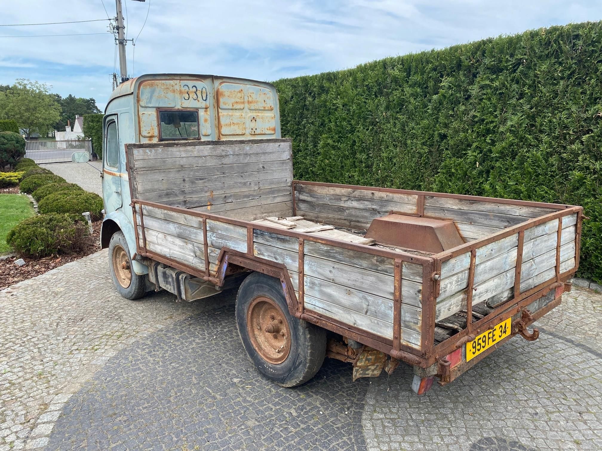 RENAULT GOELETTE 2.4 benz 60KM 1959r