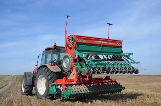 Siewnik zbożowy 2,5m 2,7m 3m SR300 SN300 Agro-Masz