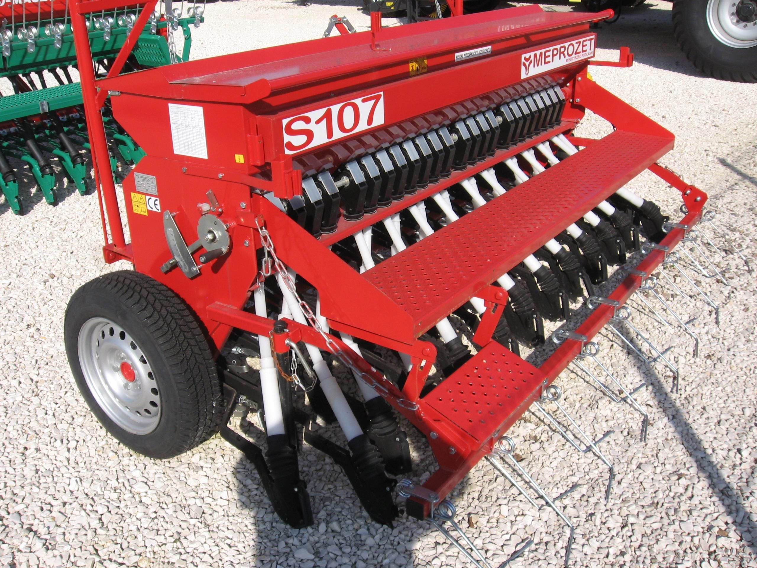 Siewnik Zbożowy Mechaniczny Rzędowy MEPROZET S107 - zdjęcie 9 Siewnik Zbożowy Mechaniczny Rzędowy MEPROZET S107