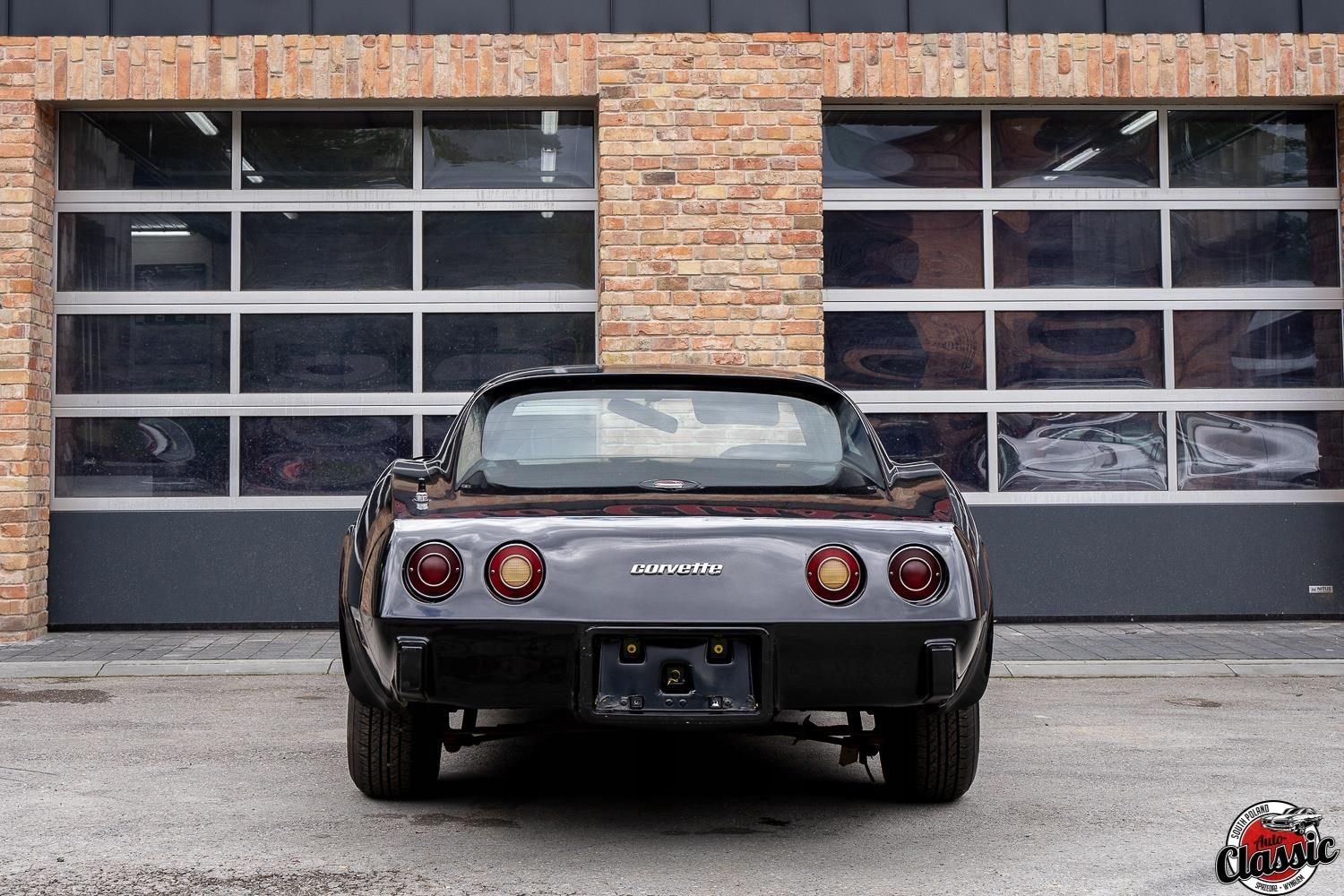 Chevrolet Corvette C3 do renowacji 76, 5,7 automat - zdjęcie 9 Chevrolet Corvette C3 do renowacji 76, 5,7 automat